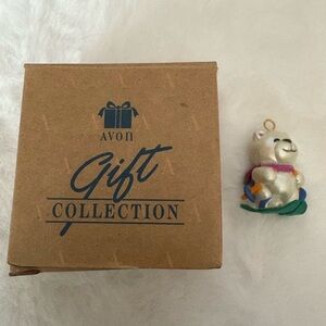 Avon  vintage Wee Winter Friends miniature  Polar Bear Ornament